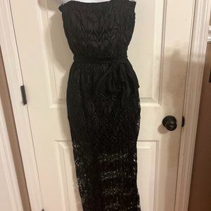 Beautiful  sexy sleeveless black lace maxi dress